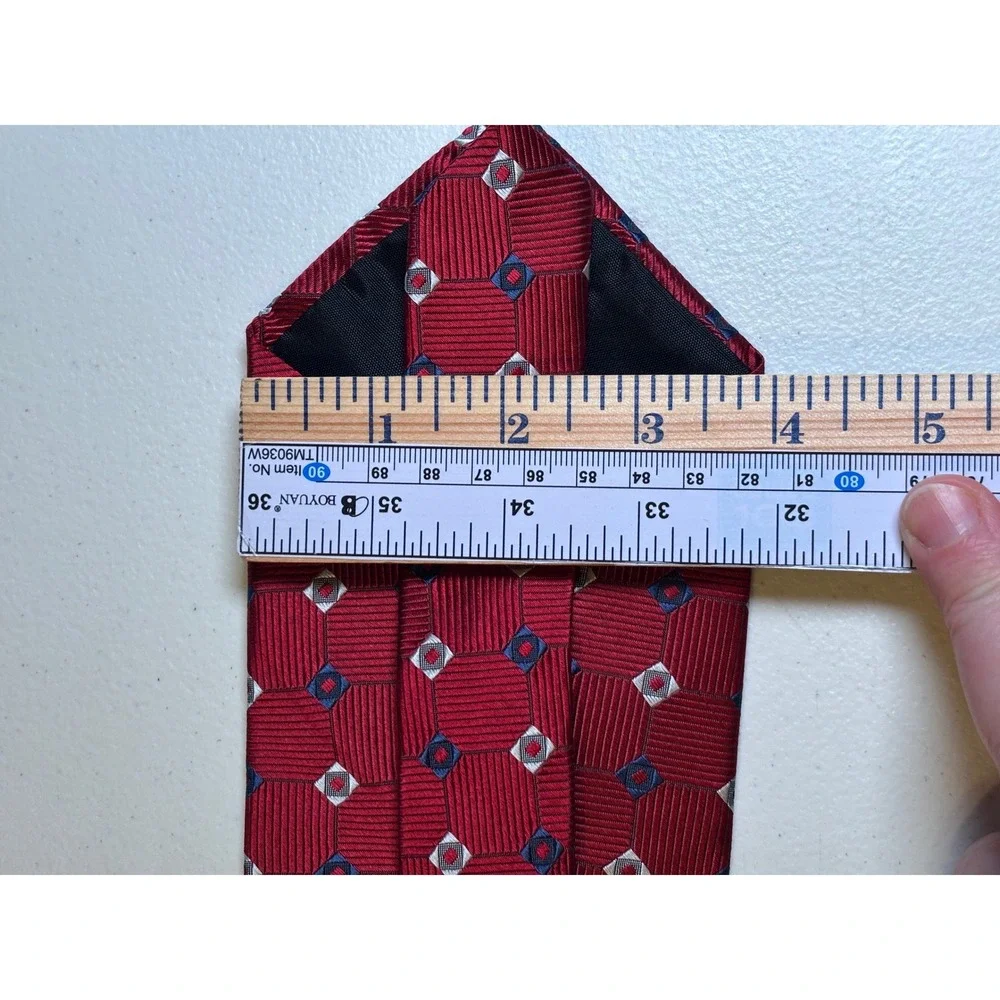 Van‎ Heusen Men Burgundy Red Geometric Silk Tie Preowned